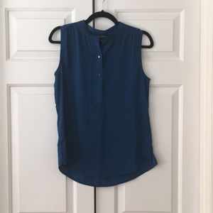 Banana republic blue sleeveless blouse